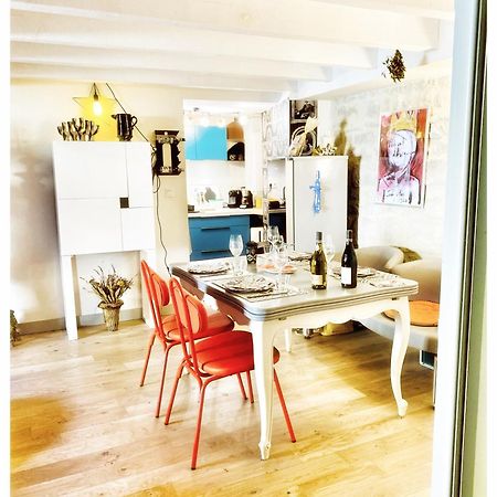 L'Inattendu Uzes Bagian luar foto