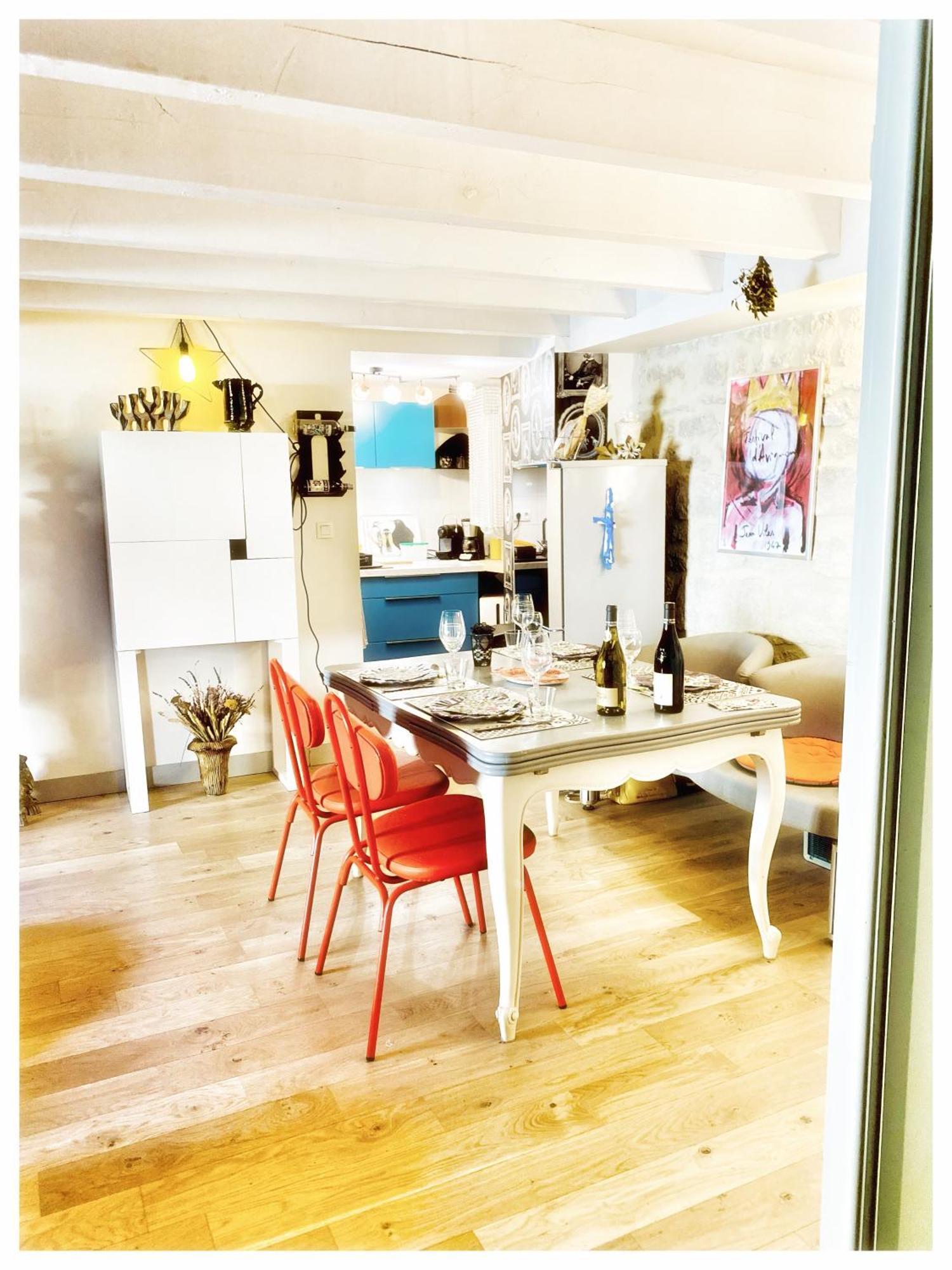 L'Inattendu Uzes Bagian luar foto